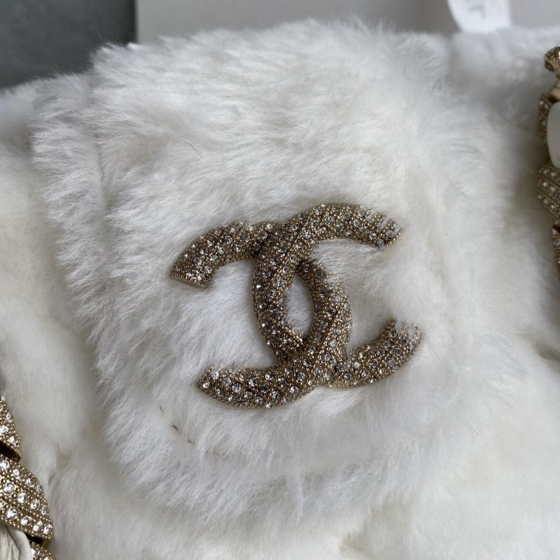 Ch**el bucket bags